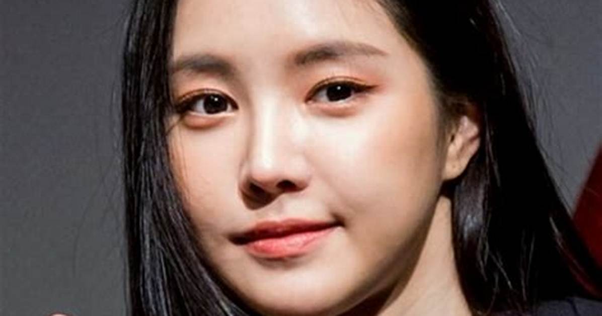 Son Na-Eun Biography, Age, Height, Husband, Net Worth, Family